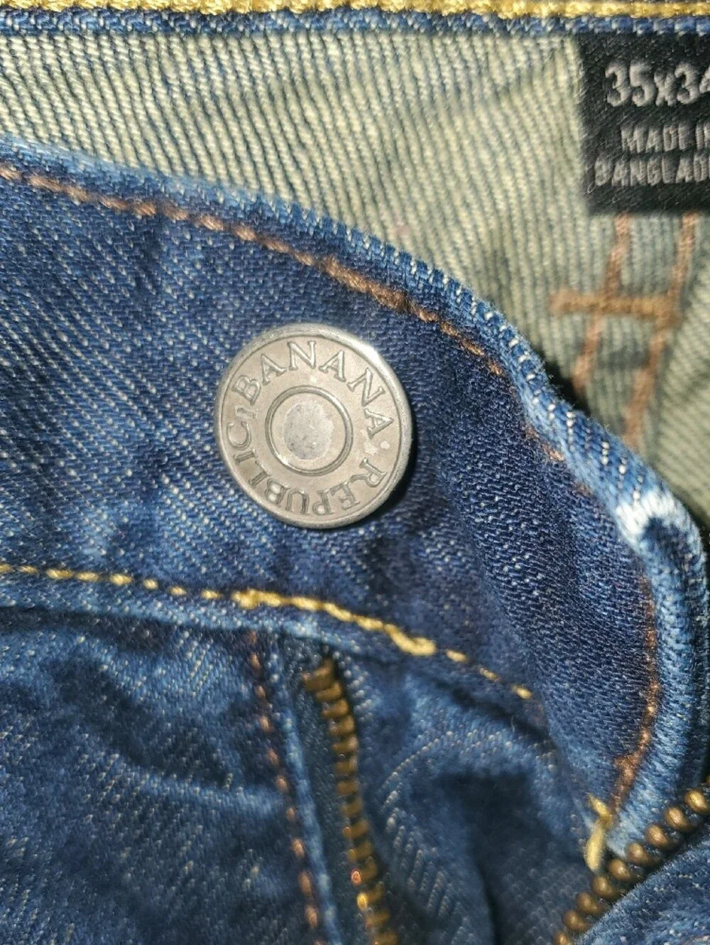 2PAIR OF Banana Republic STRAIGHT AND VINTAGE STRAIGHT LEG JEANS. SIZE 35×34.